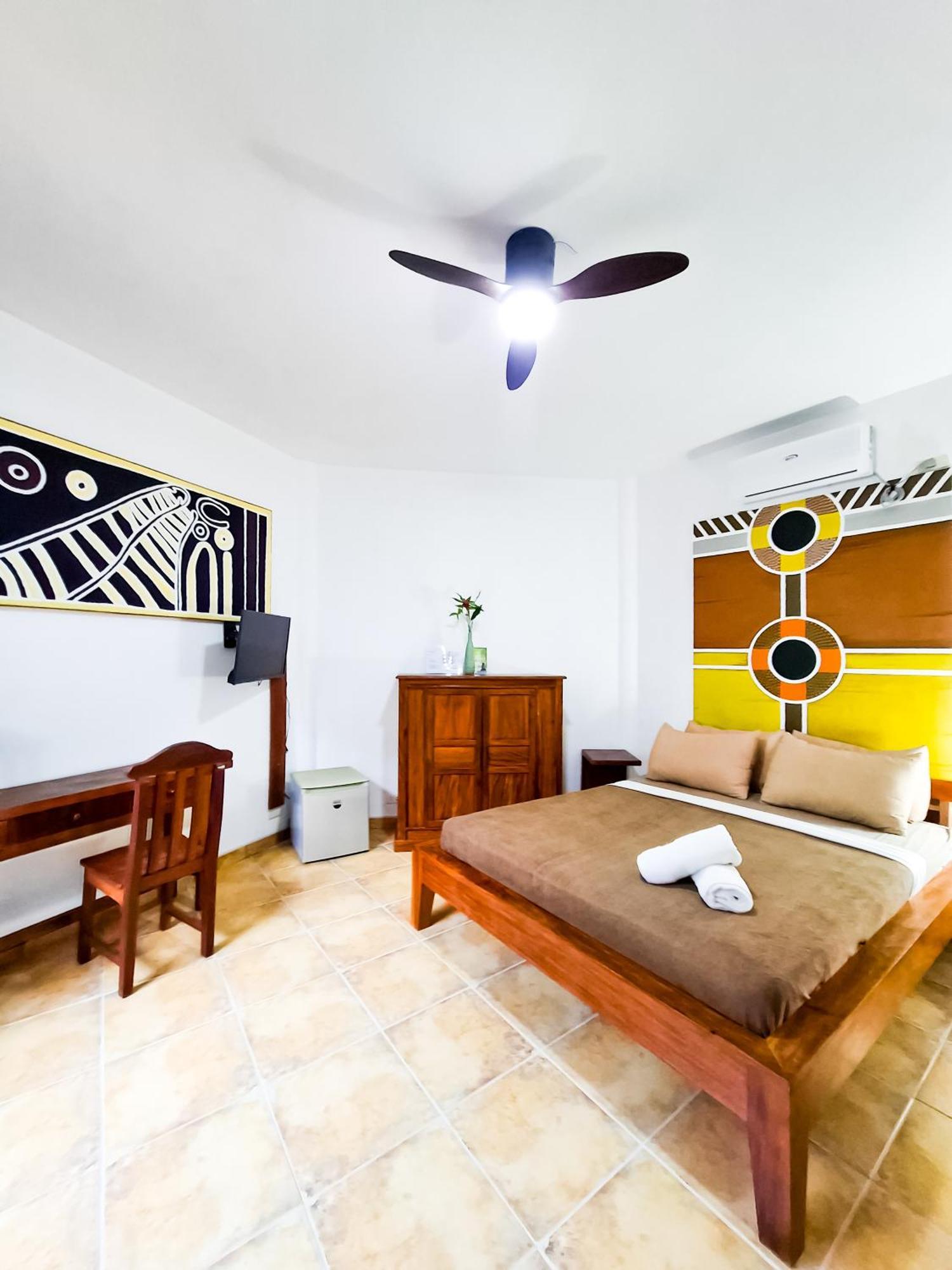 Aissatou Beach Resort Balabag  Екстериор снимка